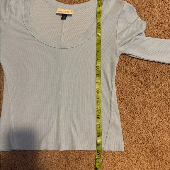 Universal Threads Ribbed Top - Picture 2 of 4